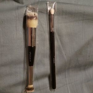 Younique create and powder/concealer brush